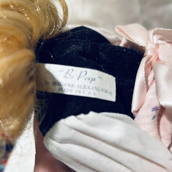 Madame Alexander “lil Bo peep” Art Doll - Picture 5 of 5